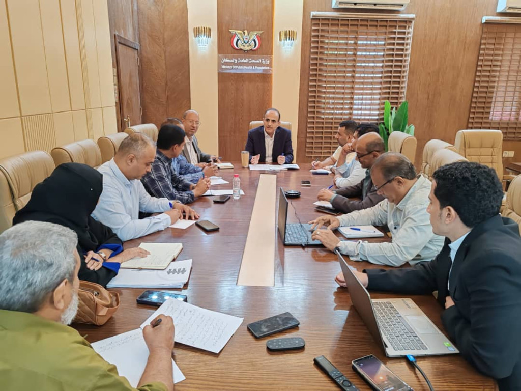 وزير الصحة يؤكد أهمية الإسراع في إنجاز استراتيجية الرعاية الصحية المجتمعية