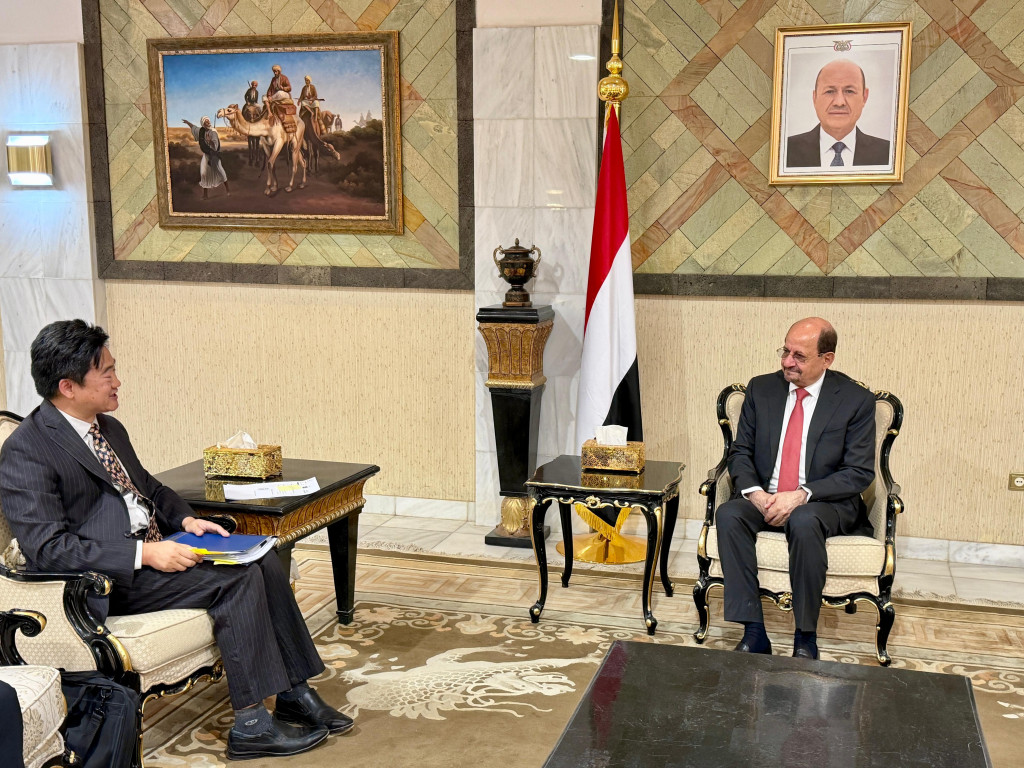 وزير الخارجية يثمن دعم الصين المستمر للحكومة والشعب اليمني في المجالات الإنسانية والتدريبية
