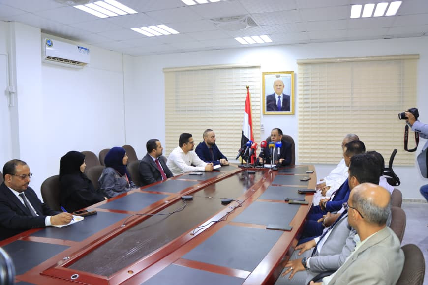 وزير الصناعة: المرحلة المقبلة تتطلب الانتقال من الأساليب التقليدية إلى بناء شراكات فاعلة مع بنوك التمويل