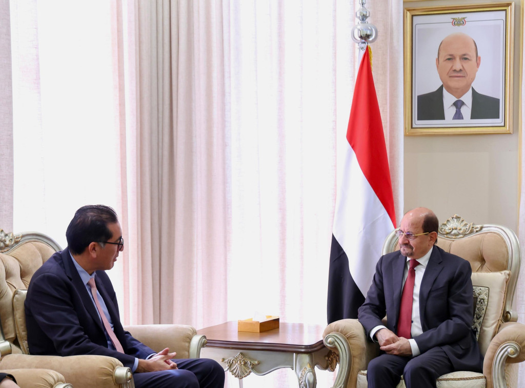 رئيس الوزراء يؤكد التزام الحكومة بتقديم التسهيلات لاستئناف نشاط الاستثمارات القائمة وتوسيعها