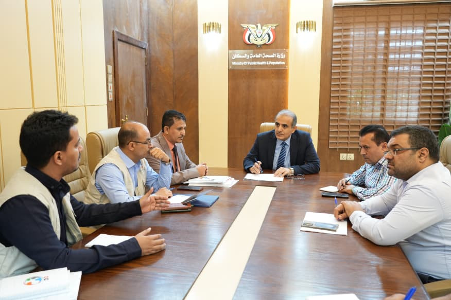 وزير الصحة يبحث مع منظمة "ديفرستي" تعزيز التنسيق والشراكة
