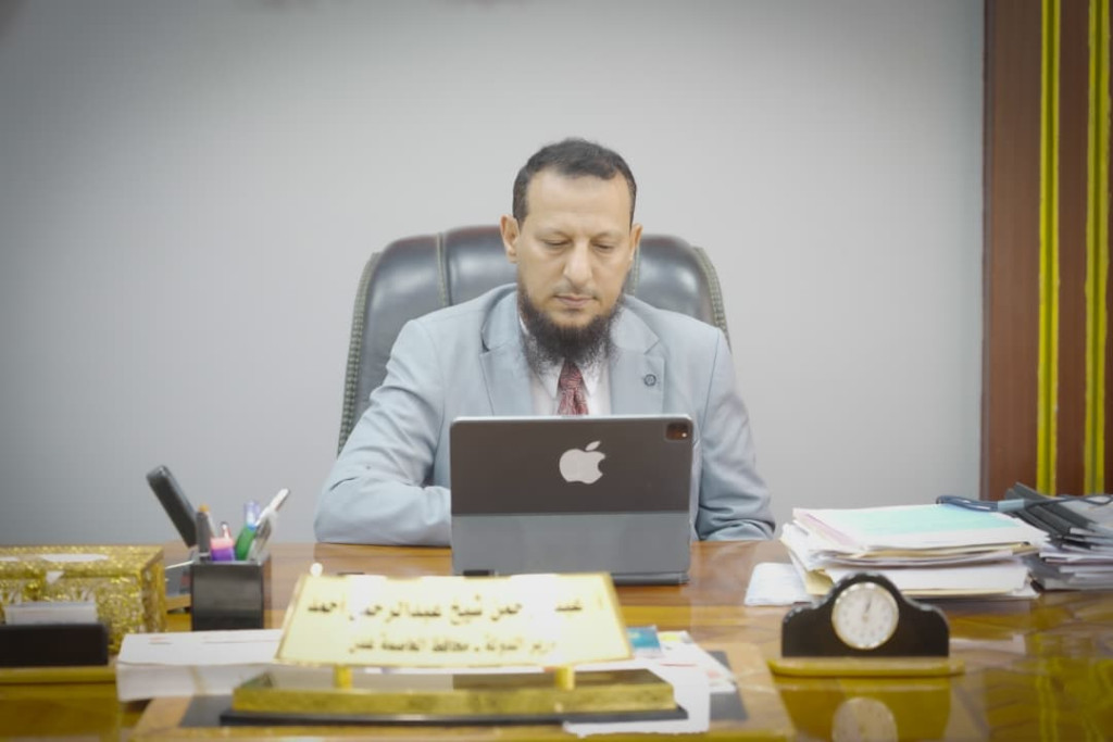 وزير الدولة محافظ عدن يبحث مع السفير الأمريكي تعزيز الاستقرار والتنمية