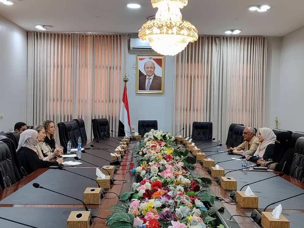 وزيرة شؤون المرأة تبحث مع السفيرة الهولندية تعزيز تمكين المرأة ومشاركتها في السلام