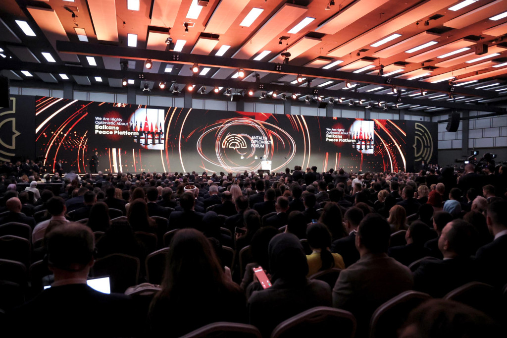 رئيس الوزراء وزير الخارجية يشارك في الجلسة الافتتاحية لمنتدى أنطاليا الدبلوماسي