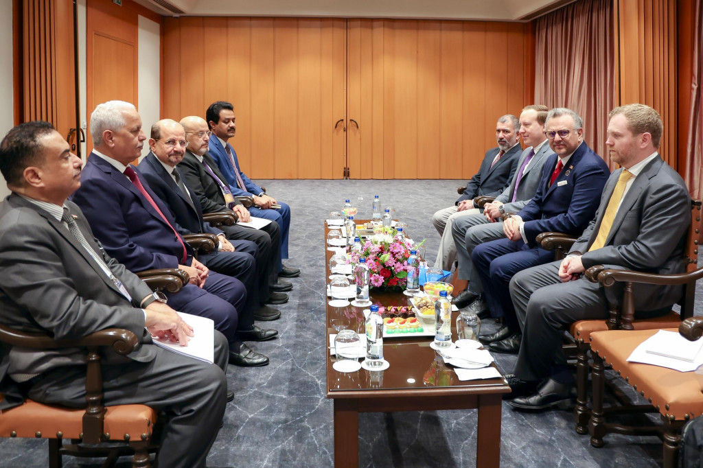 رئيس الوزراء وزير الخارجية يلتقي كبير مستشاري الرئيس الأمريكي للشؤون العربيةوالأفريقية