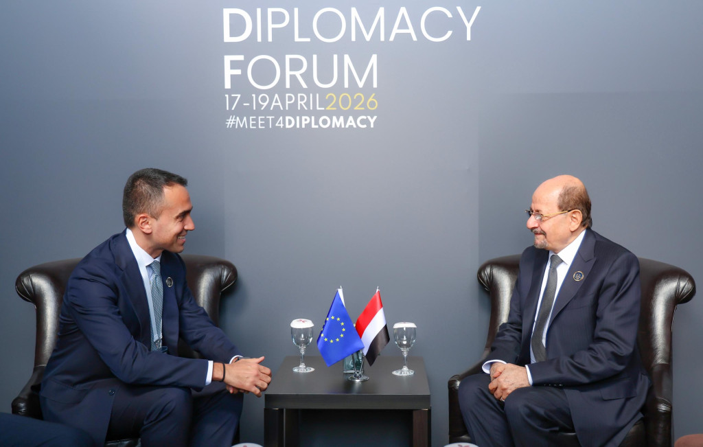 رئيس الوزراء وزير الخارجية يلتقي ممثل الاتحاد الأوروبي الخاص بالخليج