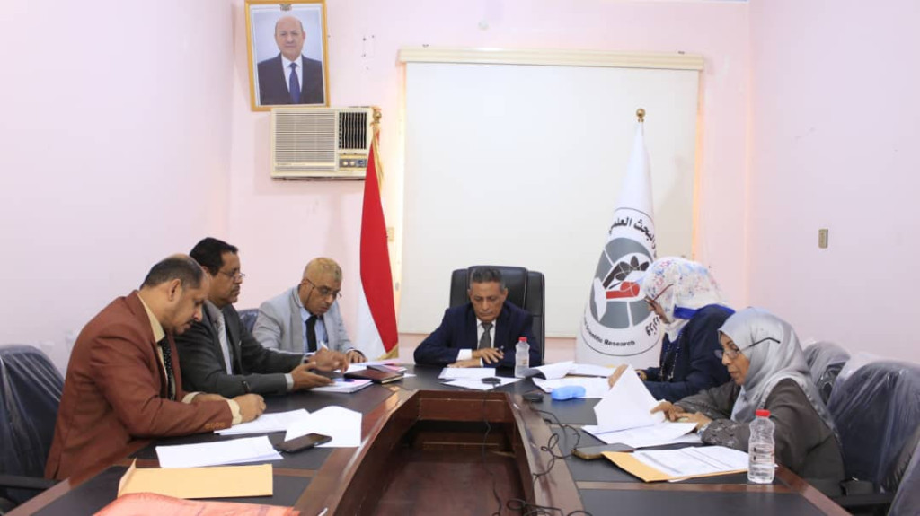 وزير التعليم العالي يترأس الاجتماع الرابع للجنة مراجعة البرامج والكليات بالجامعات الحكومية