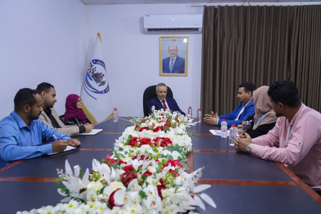 الوزير اليافعي يناقش مع منظمة يمن إيد ومنتدى الاتحادات الفيدرالية تعزيز التدخلات الإنسانية والتنموية