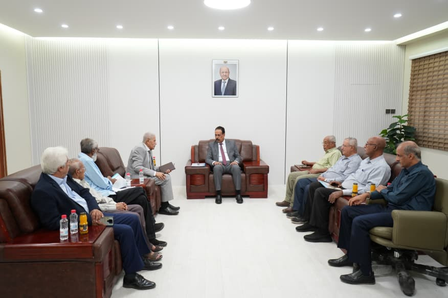 وزير الأشغال يشيد بجهود نقابة المهندسين