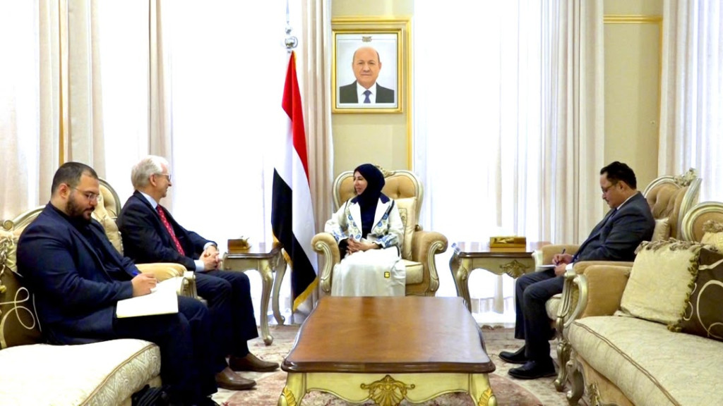 وزيرة الخارجية تبحث مع السفير الألماني تعزيز العلاقات الثنائية ومجالات التعاون