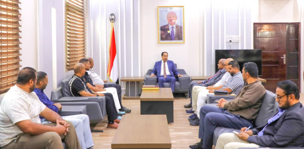 الوزير البكري يؤكد دعم اتحاد الذراعين ويشيد بالدور الأكاديمي لكلية ردفان الجامعية